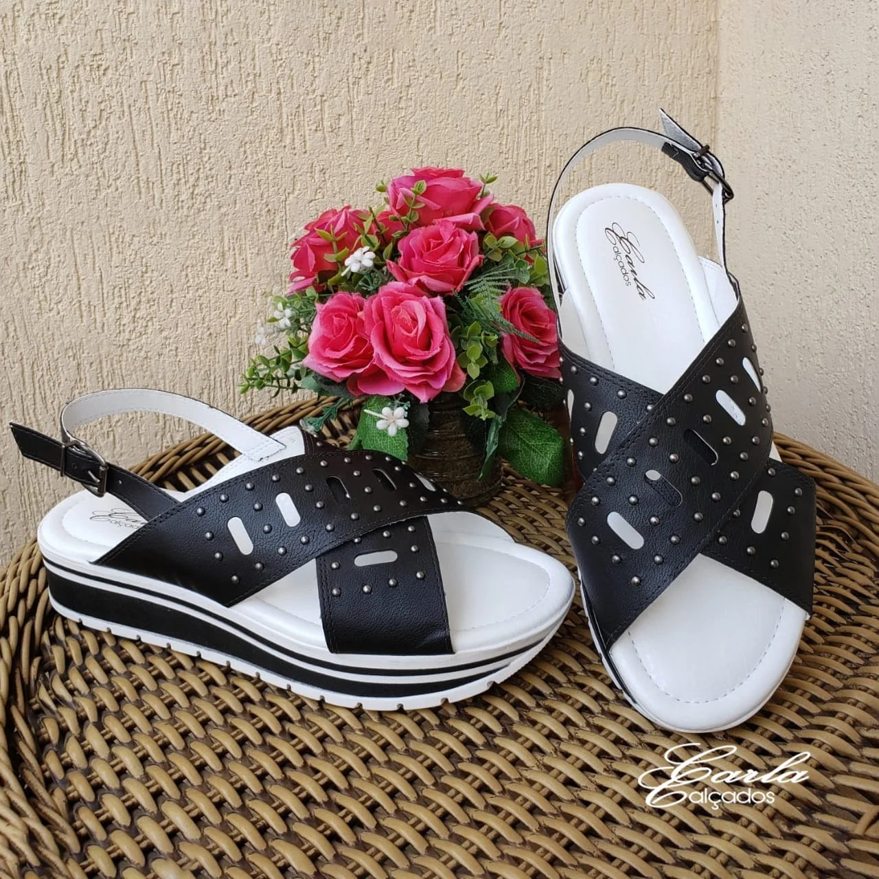 Sandália Preta Cruzada Flatform – Plataforma 4cm
