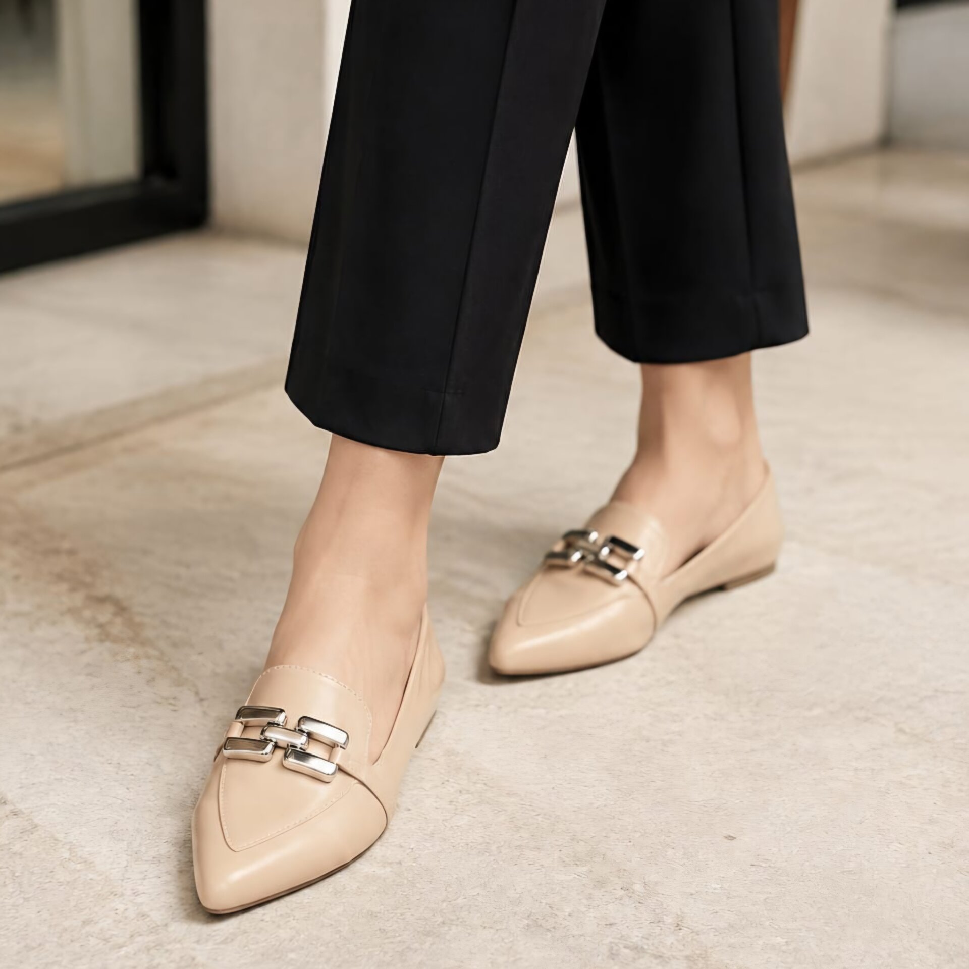 Sapatilha Mocassim Nude Fivela Numeração Especial