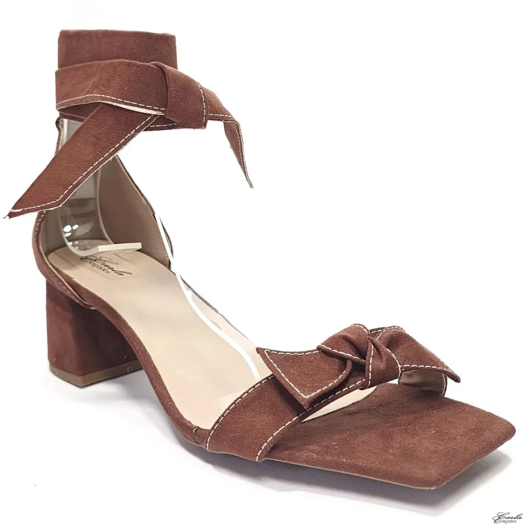 Sandália de Amarrar Salto 5cm Nobuck Marrom Tamanho Especial Sandália de Amarrar Salto 5cm Nobuck Marrom Tamanho Especial