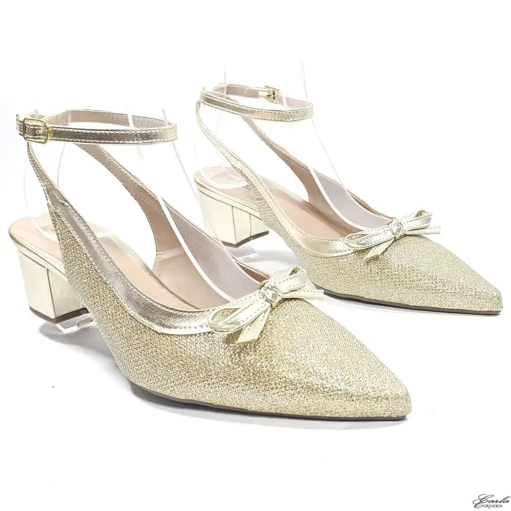 Scarpin Slingback 5cm Brilho Dourado Tamanho Especial Scarpin Slingback 5cm Brilho Dourado Tamanho Especial