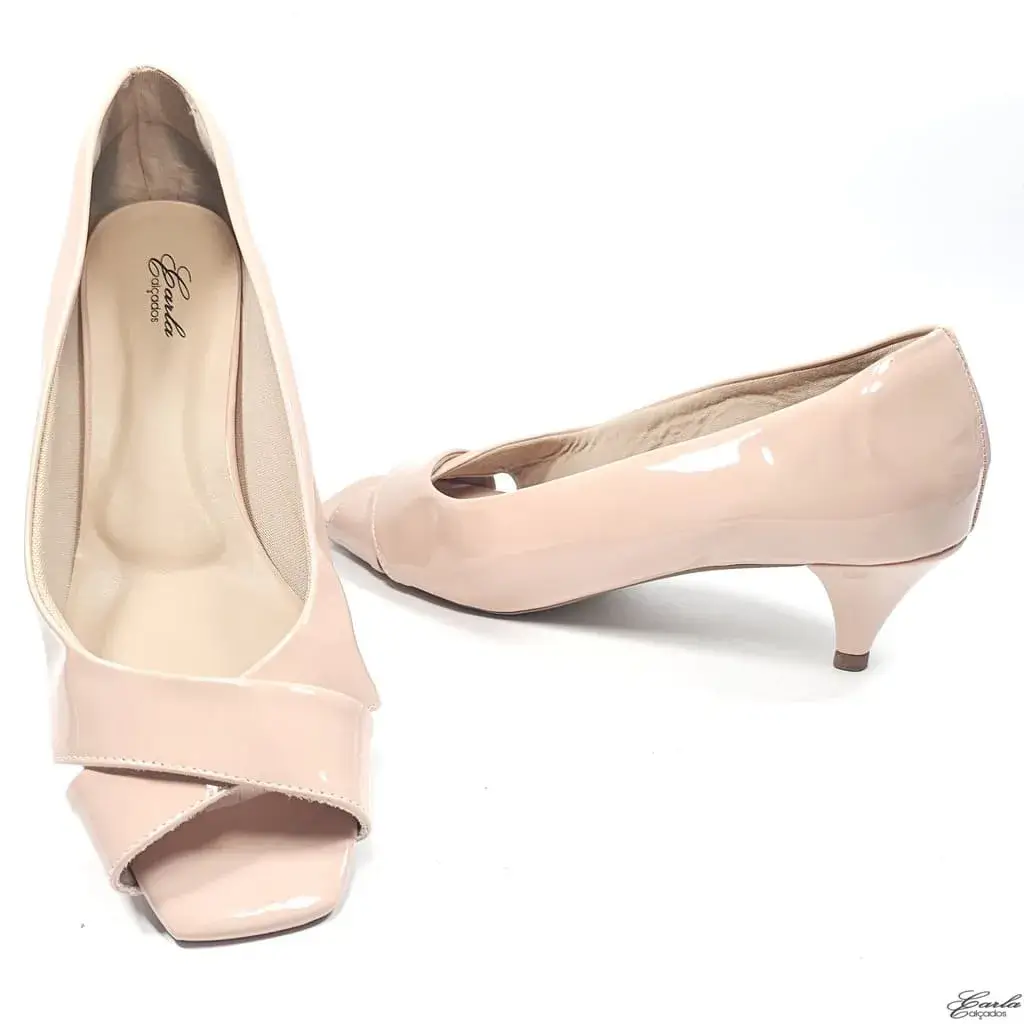 Peep Toe Salto Fino 5cm Verniz Nude Tamanho Especial Peep Toe Salto Fino 5cm Verniz Nude Tamanho Especial