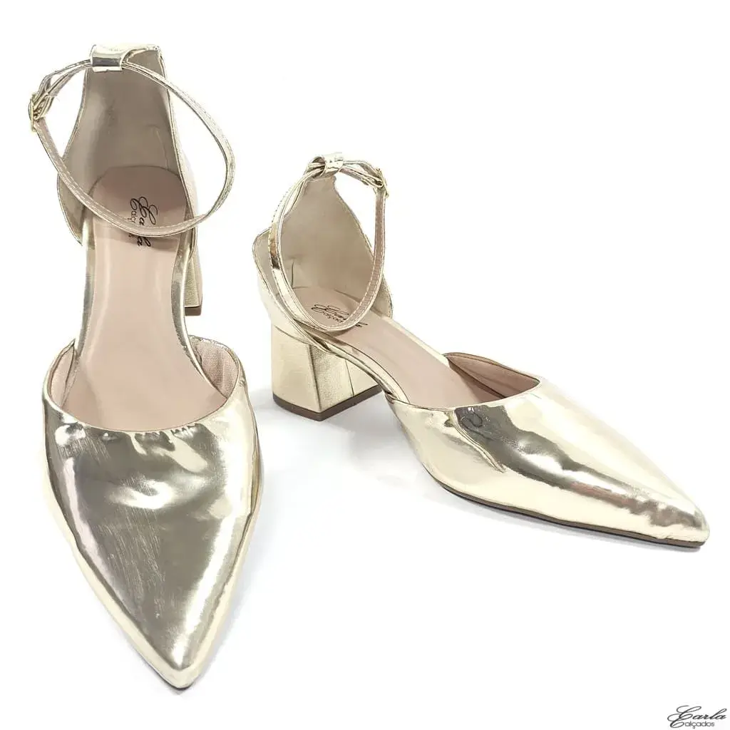Scarpin Slingback 5cm Dourado Espelhado Tamanho Especial Scarpin Slingback 5cm Dourado Espelhado Tamanho Especial