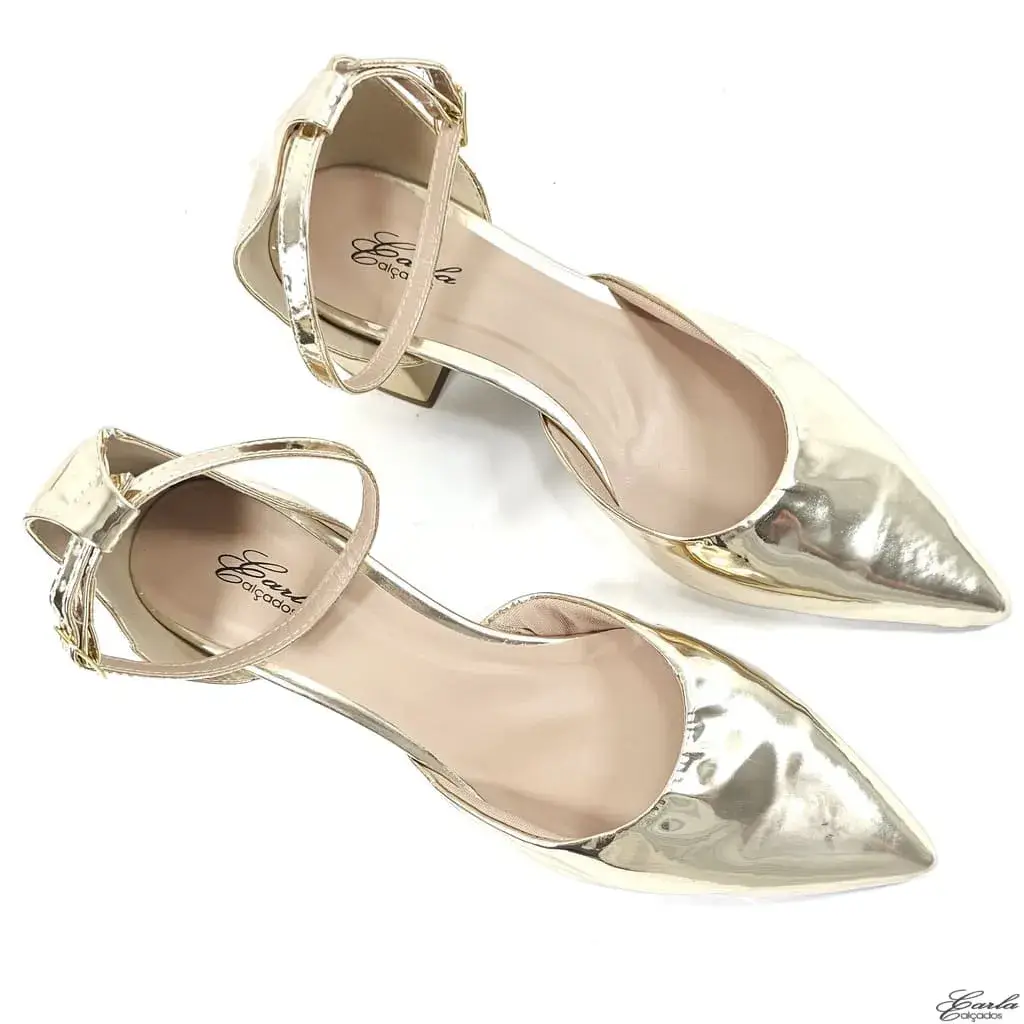Scarpin Slingback 5cm Dourado Espelhado Tamanho Especial Scarpin Slingback 5cm Dourado Espelhado Tamanho Especial