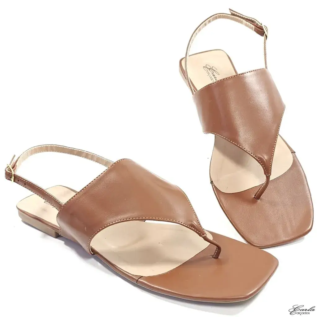 Rasteira Thong Caramelo Larga Tamanho Especial