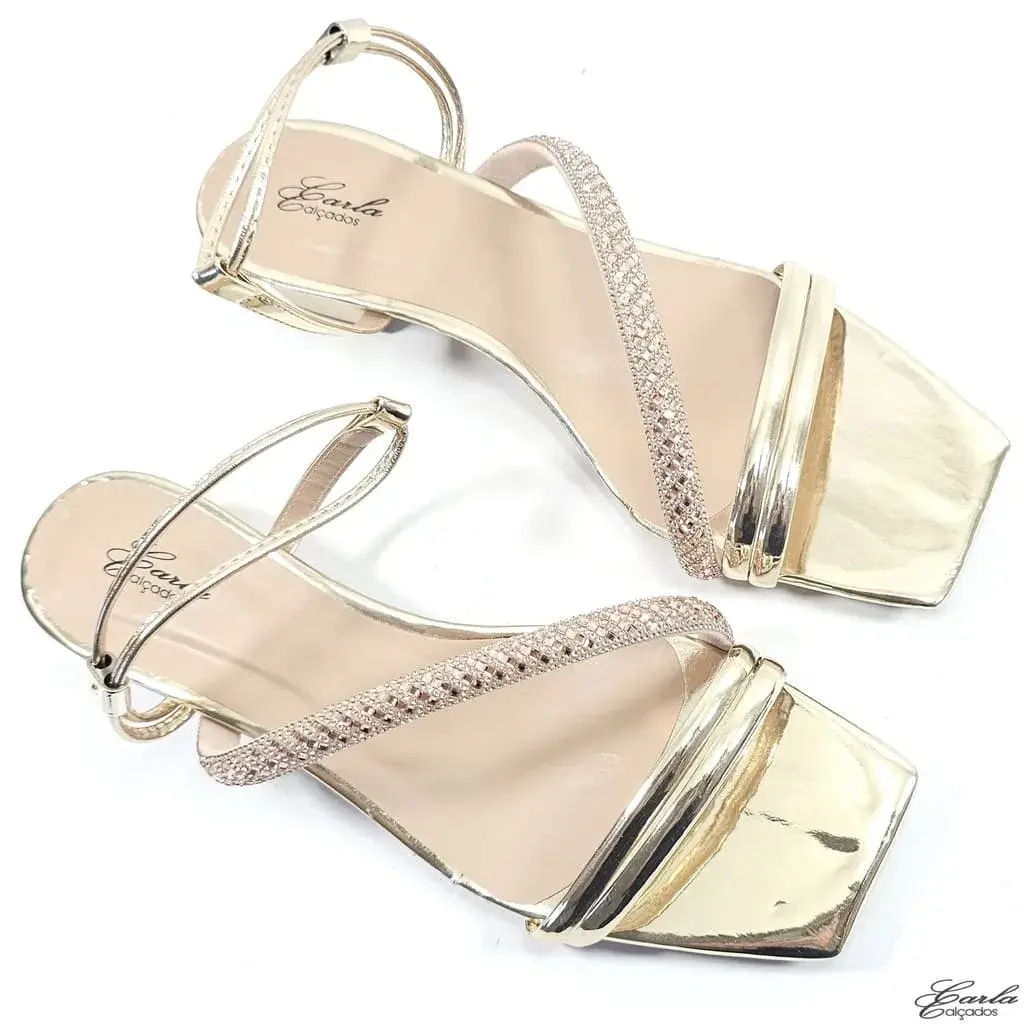 Sandália Salto 3cm Metalizada Dourada Strass Tamanho Especial Sandália Salto 3cm Metalizada Dourada Strass Tamanho Especial