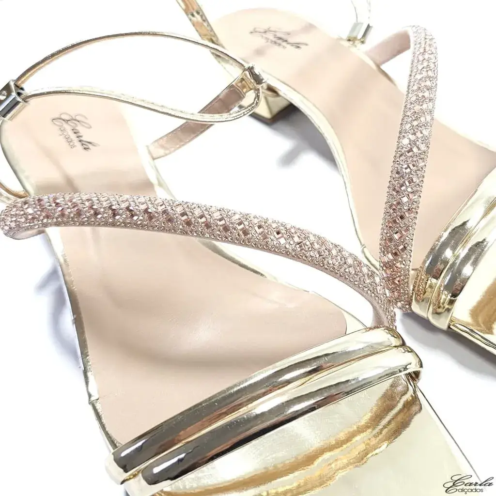 Sandália Salto 3cm Metalizada Dourada Strass Tamanho Especial Sandália Salto 3cm Metalizada Dourada Strass Tamanho Especial