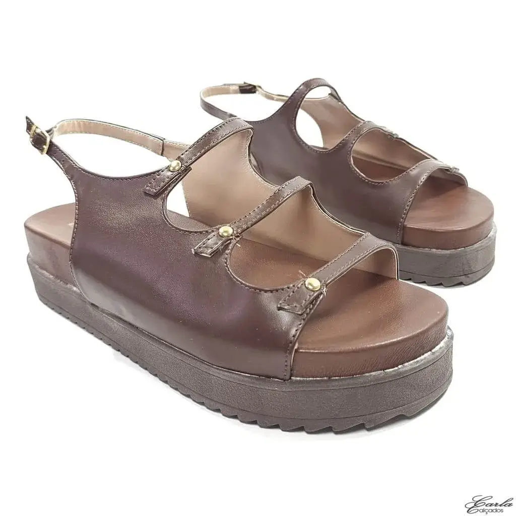 Papete Plataforma Mocha Mousse Tachas Tamanho Especial Papete Plataforma Mocha Mousse Tachas Tamanho Especial