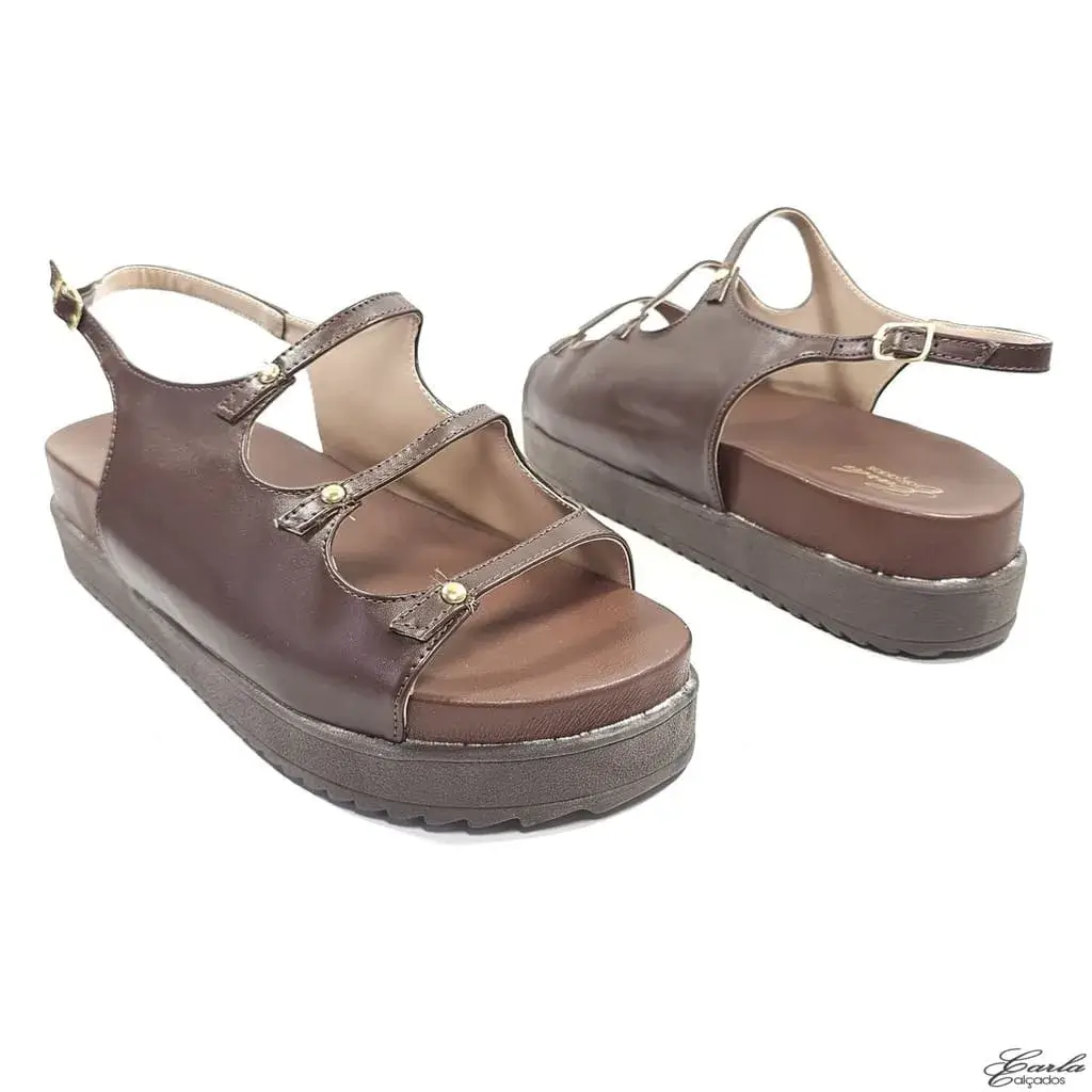 Papete Plataforma Mocha Mousse Tachas Tamanho Especial Papete Plataforma Mocha Mousse Tachas Tamanho Especial