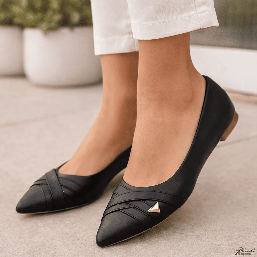 Sapatilha Tamanho Especial Preta Tiras Transpassadas 41 ao 44