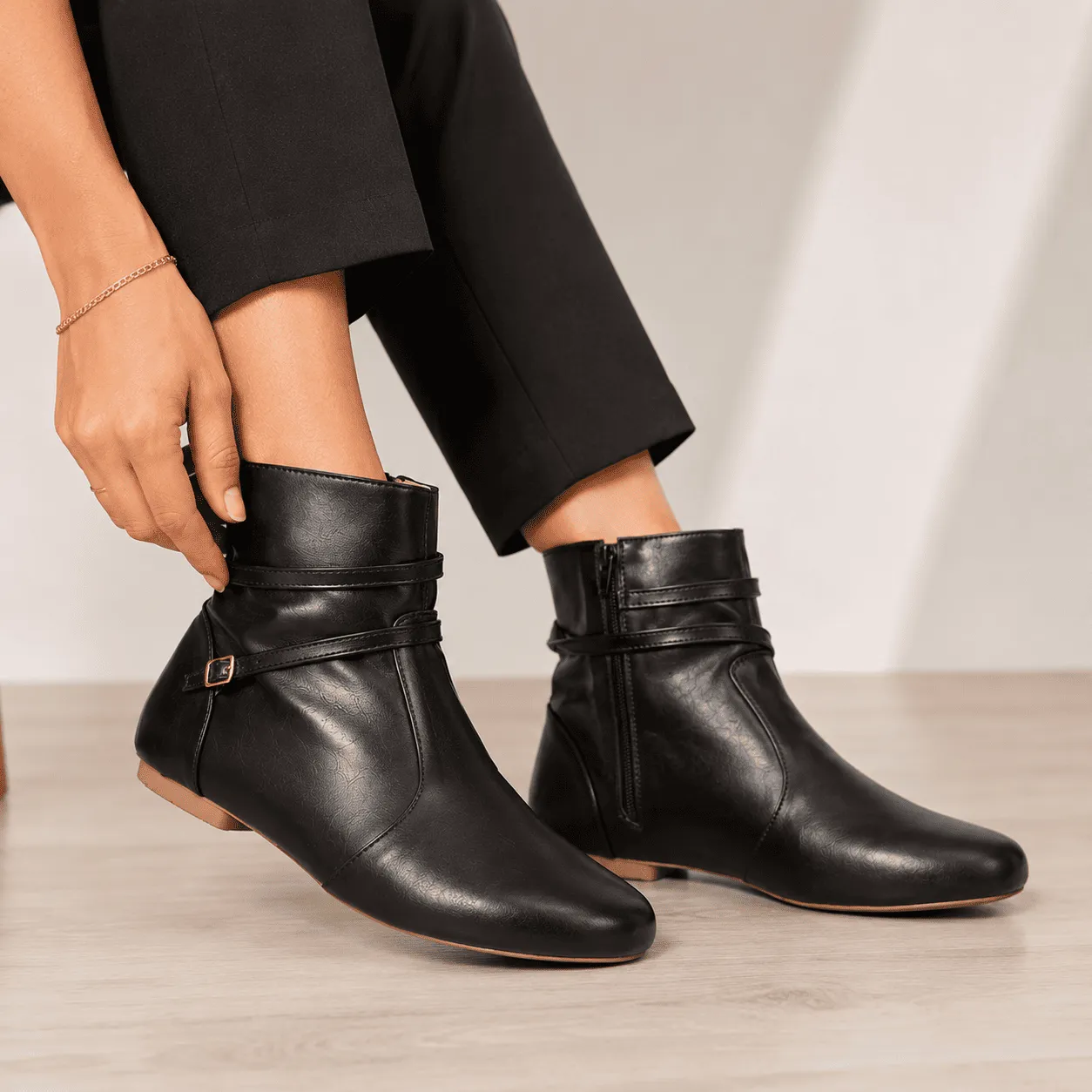 Bota Feminina Preta Tamanho Especial 41 ao 44